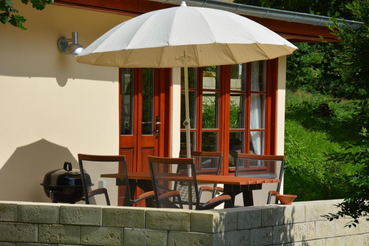 Bungalows Am Waldessaum Bei Hohenzieritz 外观 照片